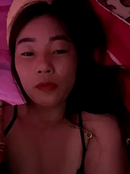 Snapshot of Moon_pusy chatting on October 18, 5:25 pm Moon pusy online show from October 18, 5:25 pm