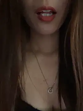 Moon pusy online show from June 11, 2:53 am