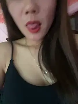 Moon pusy online show from June 24, 2:21 am