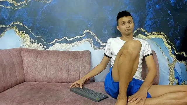 Juicy Creww online show from November 4, 9:19 am