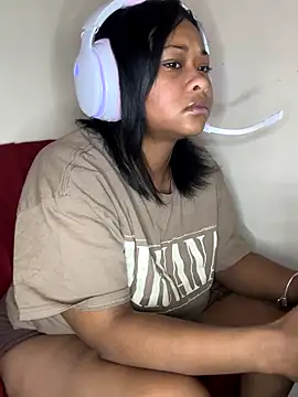 Snapshot of GoddessFatPuss chatting on December 16, 7:57 am GoddessFatPuss online show from December 16, 7:57 am