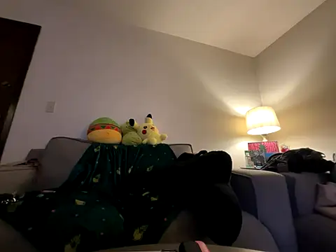 Snapshot of GoddessFatPuss chatting on December 19, 1:23 am GoddessFatPuss online show from December 19, 1:23 am