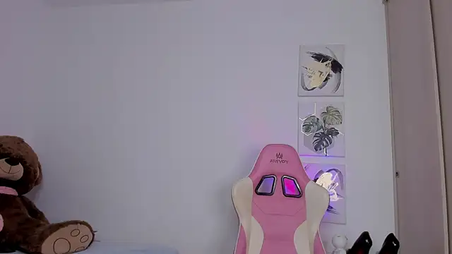 Susy spark online show from November 26, 11:17 pm