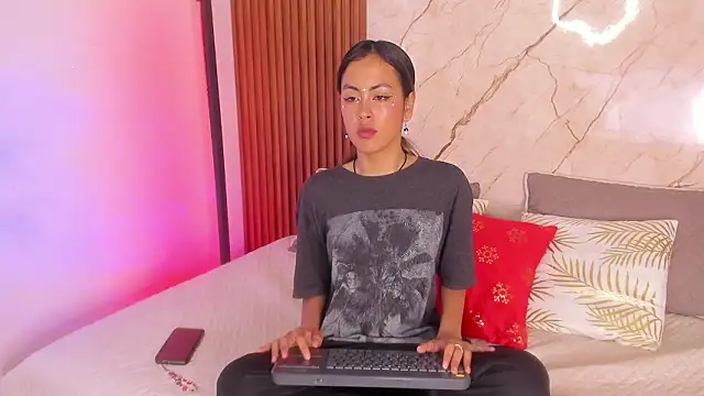 Susy spark online show from January 17, 12:48 am