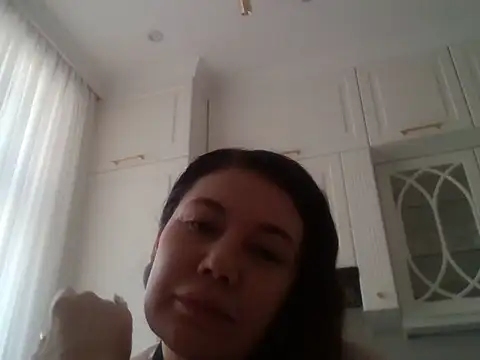 Snapshot of Lomivah chatting on October 27, 9:35 am Lomivah online show from October 27, 9:35 am