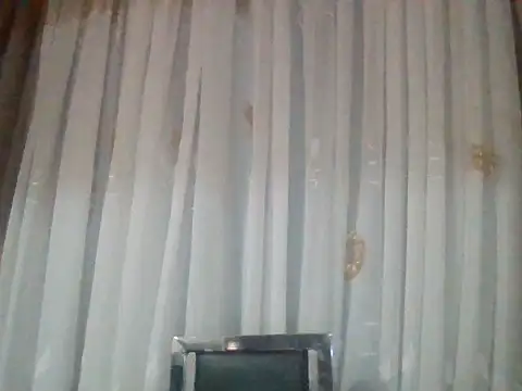 Snapshot of Lomivah chatting on October 31, 4:08 pm Lomivah online show from October 31, 4:08 pm