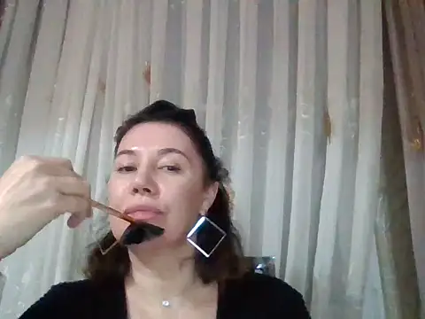 Snapshot of Lomivah chatting on November 4, 5:12 pm Lomivah online show from November 4, 5:12 pm