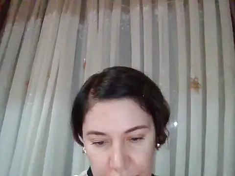 Snapshot of Lomivah chatting on November 19, 1:11 pm Lomivah online show from November 19, 1:11 pm