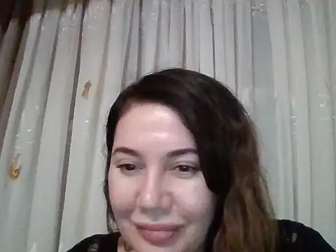 Snapshot of Lomivah chatting on November 20, 6:40 pm Lomivah online show from November 20, 6:40 pm