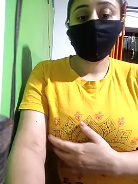 Snapshot of Romantic_couple89 chatting on November 29, 6:22 pm Romantic couple89 online show from November 29, 6:22 pm