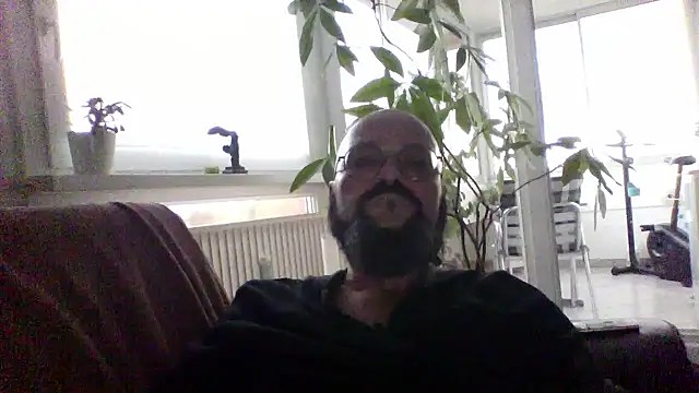 Snapshot of Rascran1 chatting on November 17, 3:51 pm Rascran1 online show from November 17, 3:51 pm