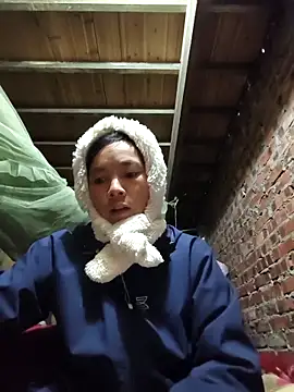 Snapshot of lily-00 chatting on November 28, 9:23 am lily-00 online show from November 28, 9:23 am