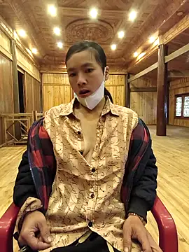 Snapshot of lily-00 chatting on December 14, 1:22 am lily-00 online show from December 14, 1:22 am