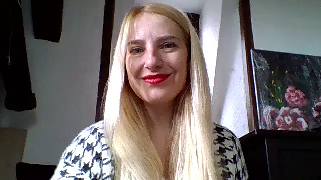 Snapshot of Yselrah chatting on October 31, 12:39 pm Yselrah online show from October 31, 12:39 pm