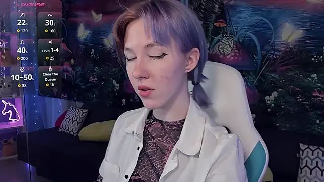 Snapshot of JessieRich chatting on October 6, 8:17 pm JessieRich online show from October 6, 8:17 pm