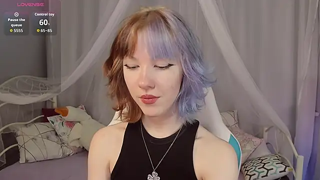 Snapshot of JessieRich chatting on October 13, 8:09 pm JessieRich online show from October 13, 8:09 pm