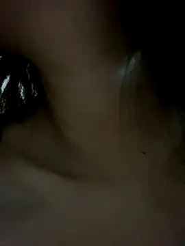 Snapshot of Bella_sexy98 chatting on October 29, 3:42 am Bella sexy98 online show from October 29, 3:42 am