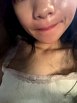 Snapshot of Bella_sexy98 chatting on November 15, 1:03 am Bella sexy98 online show from November 15, 1:03 am