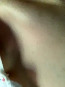 Snapshot of Bella_sexy98 chatting on November 25, 4:01 am Bella sexy98 online show from November 25, 4:01 am