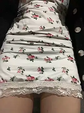 Snapshot of Bella_sexy98 chatting on November 27, 1:13 pm Bella sexy98 online show from November 27, 1:13 pm