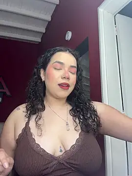 krisstenSantos online show from December 18, 12:33 pm