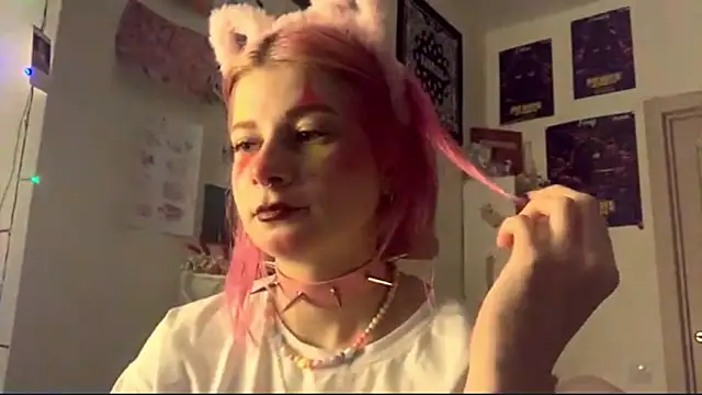 Snapshot of PinkVampire chatting on September 22, 6:43 pm PinkVampire online show from September 22, 6:43 pm