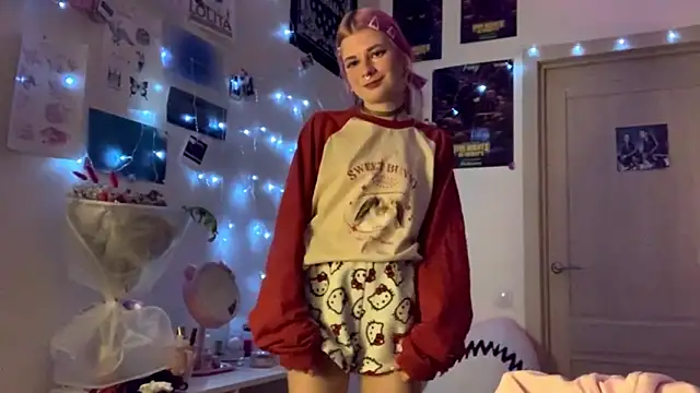 Snapshot of PinkVampire chatting on September 29, 8:46 pm PinkVampire online show from September 29, 8:46 pm