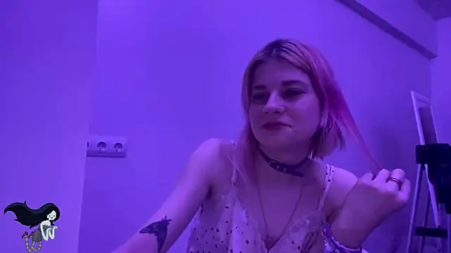 Snapshot of PinkVampire chatting on October 30, 2:29 pm PinkVampire online show from October 30, 2:29 pm