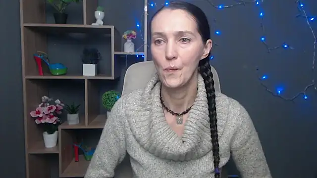 Snapshot of TayaFinch chatting on November 5, 1:00 pm TayaFinch online show from November 5, 1:00 pm