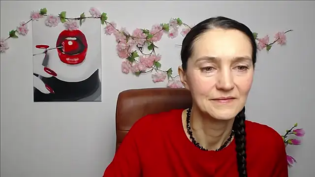 Snapshot of TayaFinch chatting on November 14, 1:21 pm TayaFinch online show from November 14, 1:21 pm