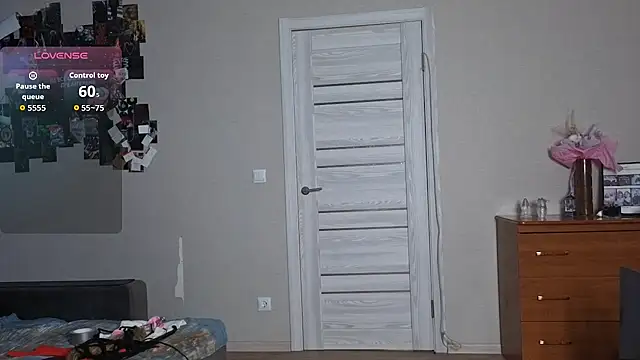 Fafa Fluff online show from February 18, 7:04 am