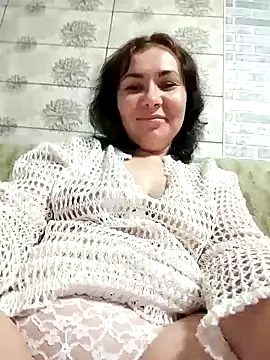 Snapshot of Mia24Blove chatting on October 18, 7:47 pm Mia24Blove online show from October 18, 7:47 pm