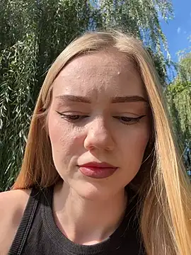 MilaMoone online show from September 17, 10:39 am