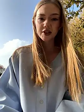 MilaMoone online show from November 17, 10:21 am