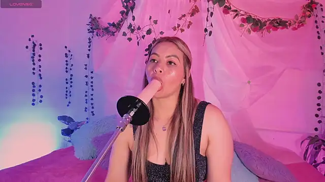 chubbyZoe online show from November 18, 12:38 am