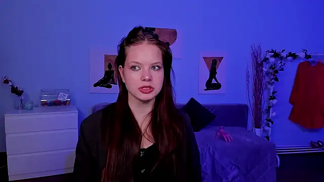 Snapshot of BetsyKiss chatting on October 24, 5:15 am BetsyKiss online show from October 24, 5:15 am