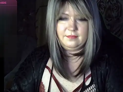 YuliiaSan online show from November 11, 12:49 pm