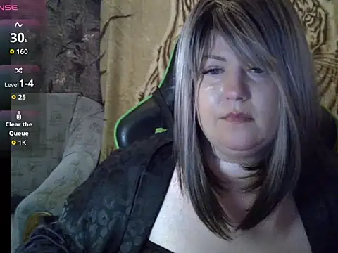 YuliiaSan online show from November 16, 9:20 pm