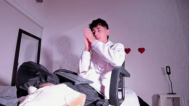 Snapshot of j_martony chatting on September 25, 11:58 am j martony online show from September 25, 11:58 am