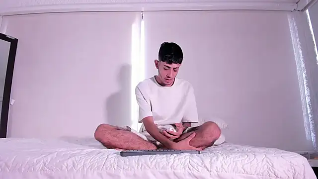 Snapshot of j_martony chatting on November 18, 12:42 pm j martony online show from November 18, 12:42 pm