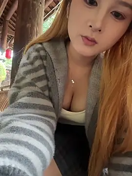 yuki june online show from December 4, 8:56 am