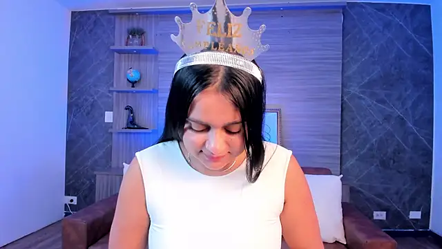 Snapshot of Megancoxx chatting on October 4, 11:08 am Megancoxx online show from October 4, 11:08 am