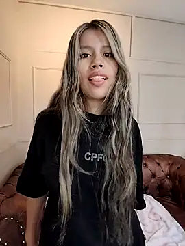 Snapshot of EMILIIA_RICHTER__ chatting on October 5, 11:30 am EMILIIA RICHTER online show from October 5, 11:30 am