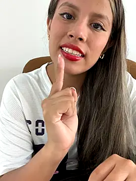 Snapshot of EMILIIA_RICHTER__ chatting on October 9, 6:39 pm EMILIIA RICHTER online show from October 9, 6:39 pm