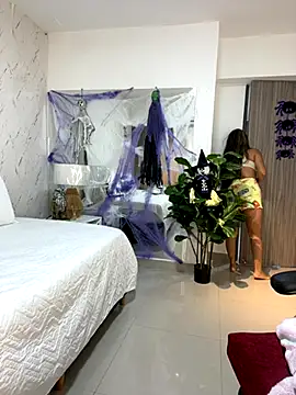 Snapshot of EMILIIA_RICHTER__ chatting on October 19, 11:22 am EMILIIA RICHTER online show from October 19, 11:22 am