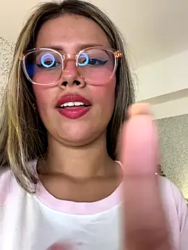 Snapshot of EMILIIA_RICHTER__ chatting on October 30, 6:08 pm EMILIIA RICHTER online show from October 30, 6:08 pm