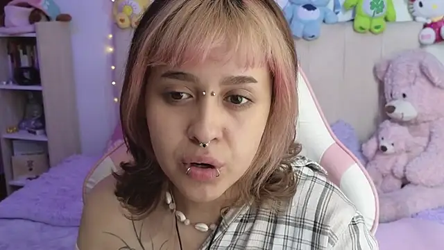 NekoWaifu online show from May 1, 2:32 pm