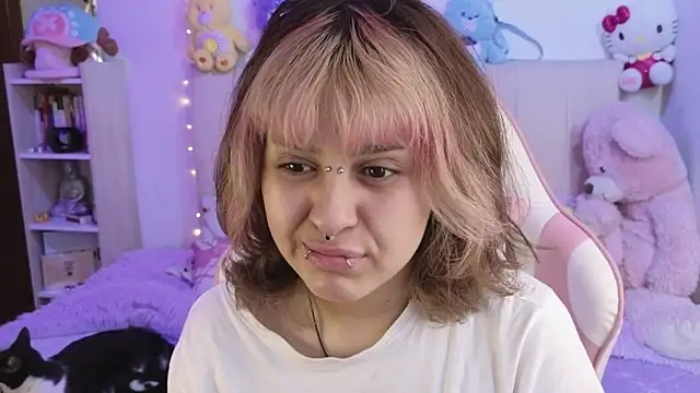 NekoWaifu online show from May 4, 2:24 pm