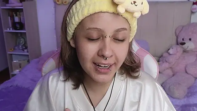 NekoWaifu online show from May 12, 2:36 pm