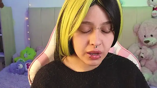 NekoWaifu online show from June 11, 2:48 pm